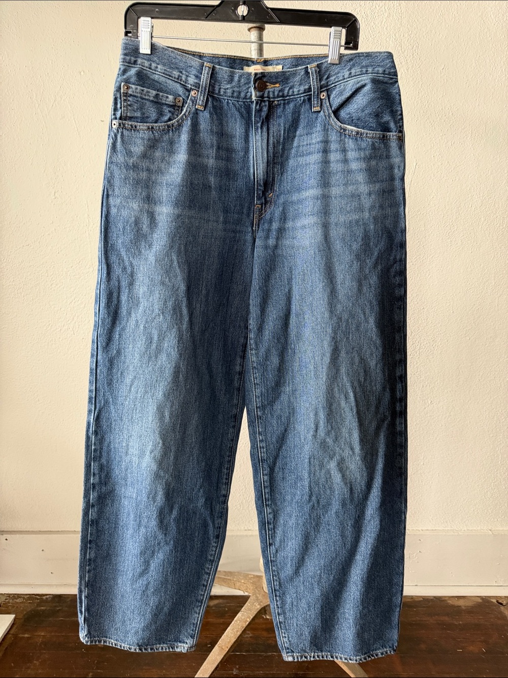 Levi’s Baggy Dad Jeans Size 30 - Picture 4 of 4